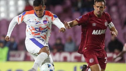 Perales marcó los dos goles del conjunto venezolano.