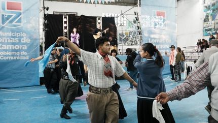 Una propuesta que celebra las raíces culturales.