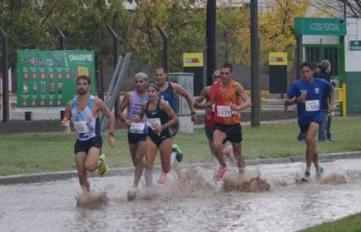 La Maratón se corrió bajo el agua en La Pampa.