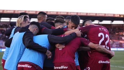 Lanús le ganó a Colón y cosechó su primer triunfo en la Liga Profesional. Lanús le ganó a Colón y cosechó su primer triunfo en la Liga Profesional.