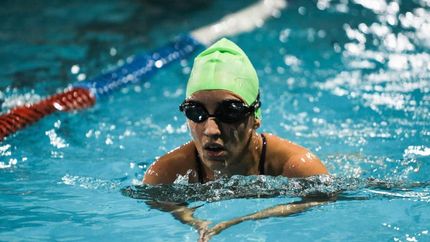 Estudiantes tienen clases teóricas y prácticas profesionales.