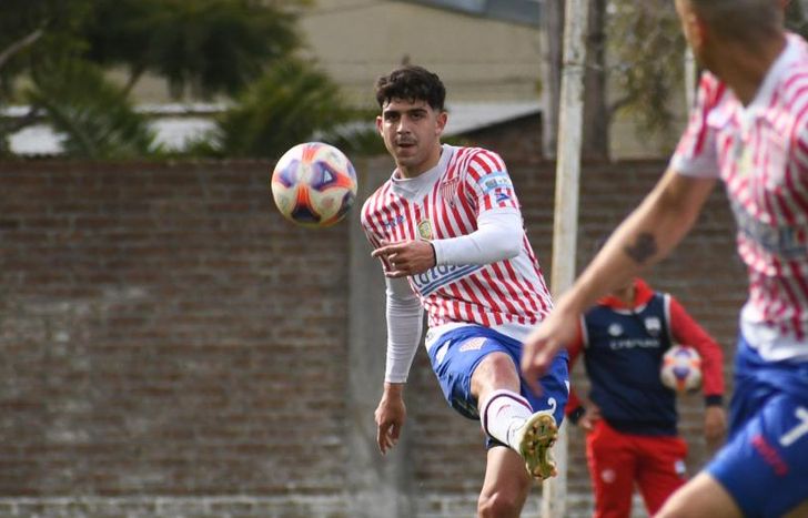Segalerba se afirmó en la defensa Milrayitas.