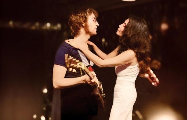 La historia de John Lennon y Yoko Ono.