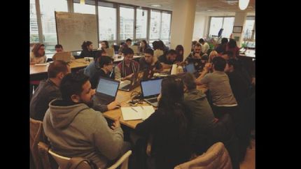 proyecto nahual capacita a chicos de barrios vulnerables en programacion y control de software