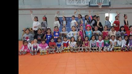 La escuela viene de un año de crecimiento y logros deportivos. La escuela viene de un año de crecimiento y logros deportivos.