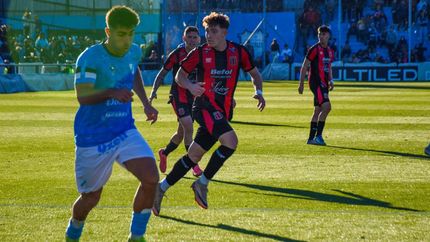 Monti fue el autor del gol de Temperley ante Defensores de Belgrano.