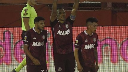 Sand celebra su gol ante Huracán.
