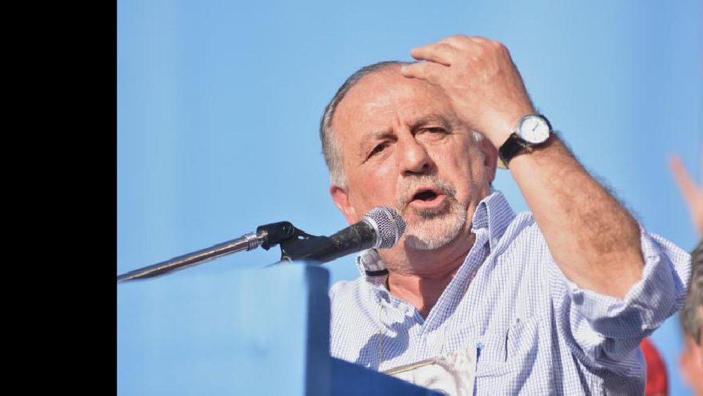 “Se bajaron hace rato de la dignidad”