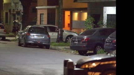 El operativo, realizado por orden judicial, se efectuó luego de la denuncia por un robo a una familia.