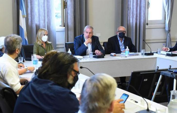 La reunión fue encabezada por el ministro de Educación.