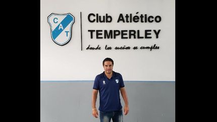 defendiendo la camiseta de Temperley, Quiñónez disputó 139 encuentros y marcó 16 goles. defendiendo la camiseta de Temperley, Quiñónez disputó 139 encuentros y marcó 16 goles.