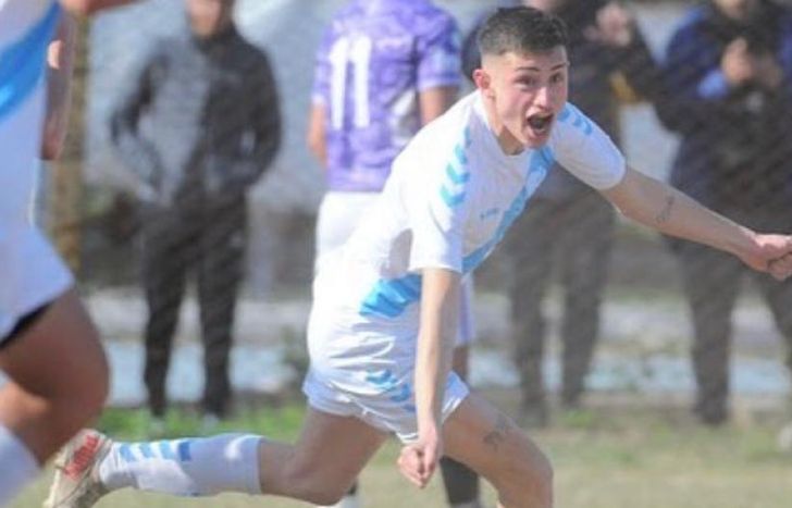 Lautaro Torres lleva 22 goles en el 2023 para Temperley.