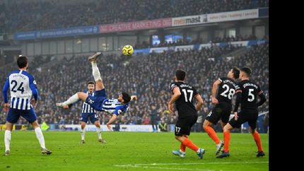 Jahanbaksh anotó el gol del empate entre el Brighton y el Chelsea