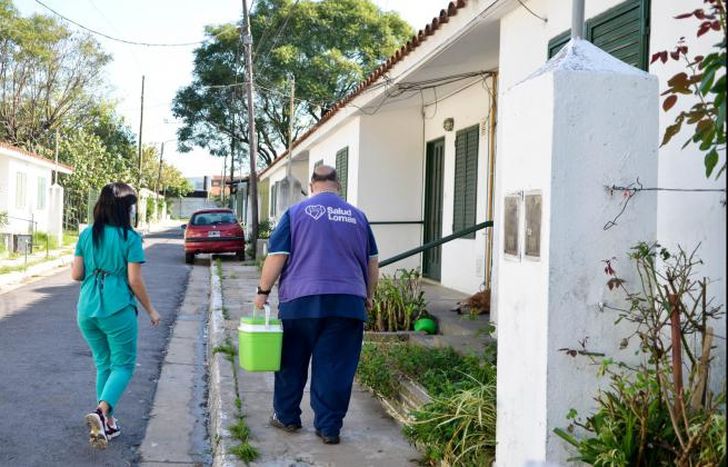 En Lomas los promotores de salud recorren los barrios.