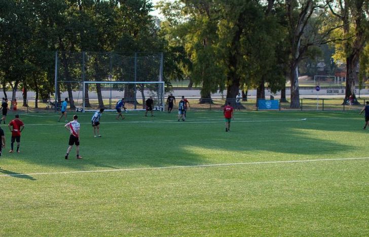 Las jornadas son de lunes a viernes en distintos horarios.