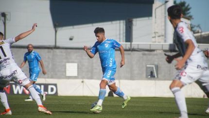 Reinhart encabeza un ataque de Temperley. Reinhart encabeza un ataque de Temperley.
