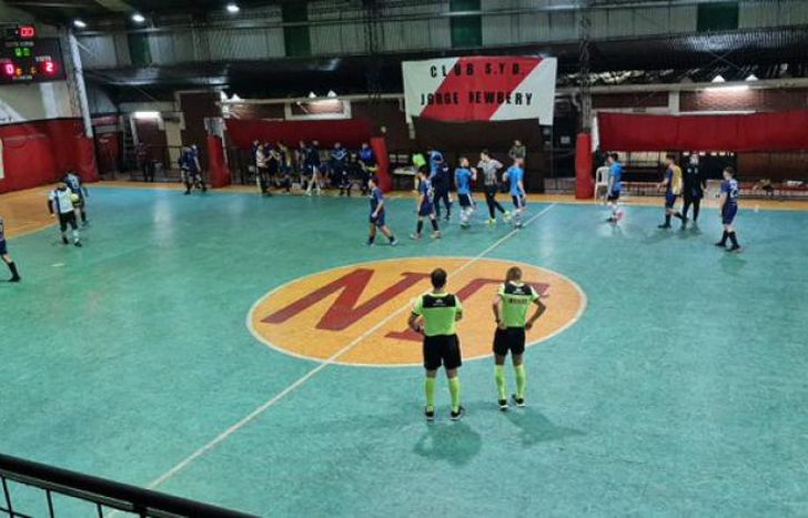 Country sufrió la segunda derrota de la temporada.