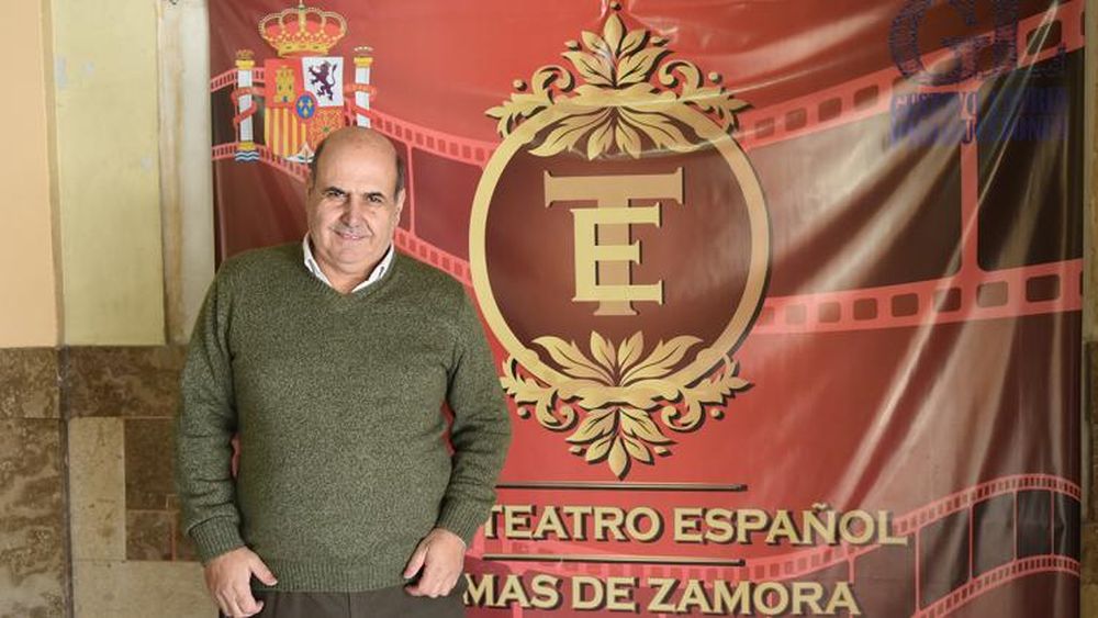 Raúl es la tercera generación de su familia que forma parte de la Sociedad Española.