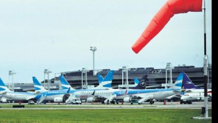 los gremios aeronauticos no descartan realizar un paro en semana santa