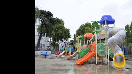 parte del nuevo mobiliario ya fue instalado en la plaza. parte del nuevo mobiliario ya fue instalado en la plaza.
