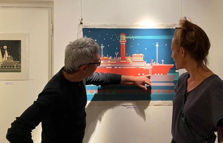 Alejandro actualmente está exponiendo en Paris. Luego irá a Lyon y a Barcelona.