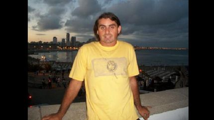 Eduardo tiene 43 años y es uno de los referentes solidarios más reconocidos de Temperley.