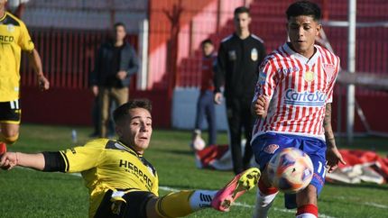 Pérez se movió con soltura por izquierda. Pérez se movió con soltura por izquierda.