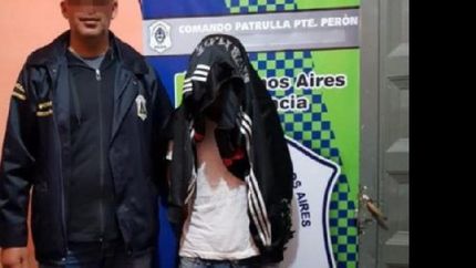 asado tragico: peleo con sus amigos, mato a uno de ellos y prendio fuego la casa