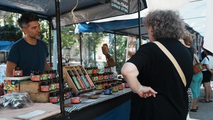 Los vecinos encontrarán múltiples stands de emprendedores. Los vecinos encontrarán múltiples stands de emprendedores.