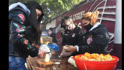 El espacio cuadriplicó su labor solidaria durante la cuarentena.
