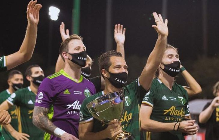 Copa en mano, campeón y mejor jugador de la MLS.