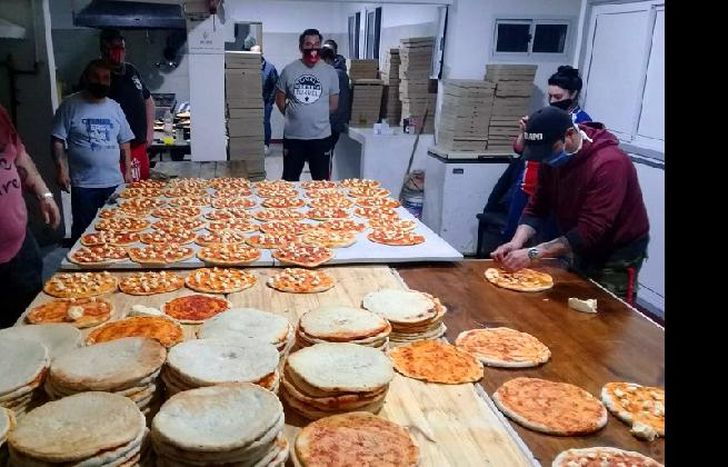 El club entrega viandas desde el inicio de la pandemia.