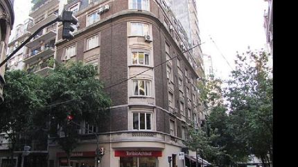 allanaron el edificio en el que vive cristina kirchner