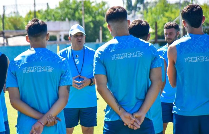 Aníbal Biggeri comienza a dar forma a su plantel.