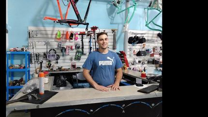 de la seleccion nacional junior de ciclismo a ser dueno de una bicicleteria