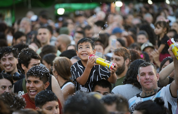 Lomas culminó seis días de Carnaval con artistas y mucho ritmo en las calles.