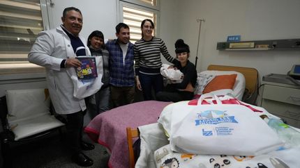 Visita al Hospital Materno Infantil Oscar Alende, de Budge.