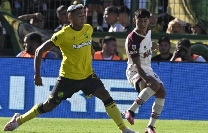 Soler trepa por su lateral.