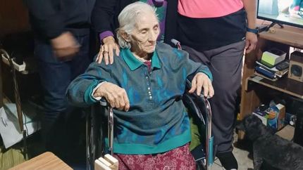 Antonia es del Barrio San José de Temperley.