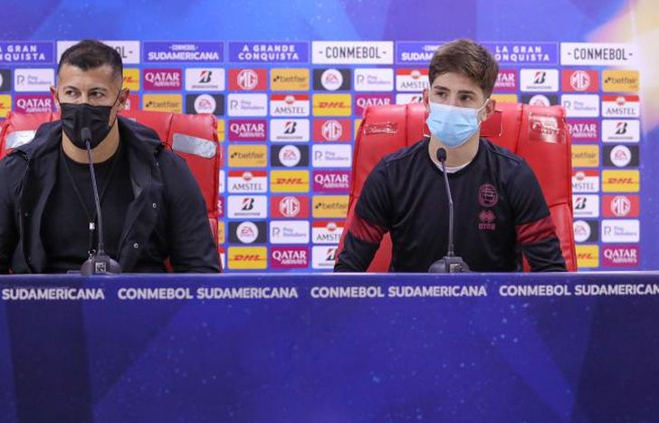 Almirón valoró la actitud del equipo y apuntó a remontar el resultado en el Sur.