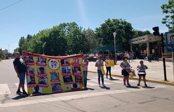 Ayer en torno al mediodía marcharon.