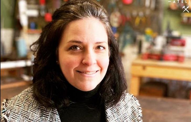 Merdeces, en su Atelier.