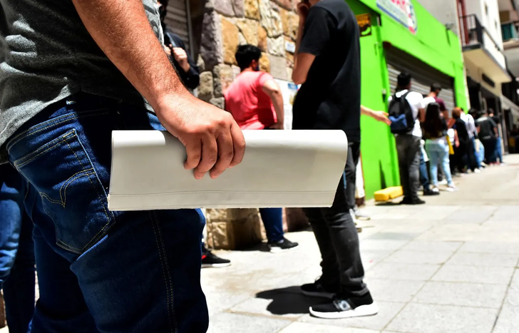 Con Javier Milei, el 99,6% del cierre de empleadores se concentró en empresas de hasta 500 trabajadores.