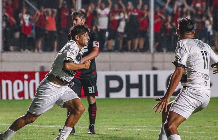 Llodrá y su costumbre de festejar goles.