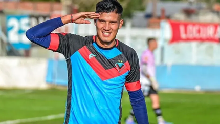 Jonathan Cañete se va de Brown de Adrogué. Jonathan Cañete se va de Brown de Adrogué.