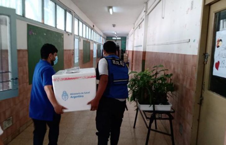 Ingresaron a los freezers de las escuelas las vacunas.