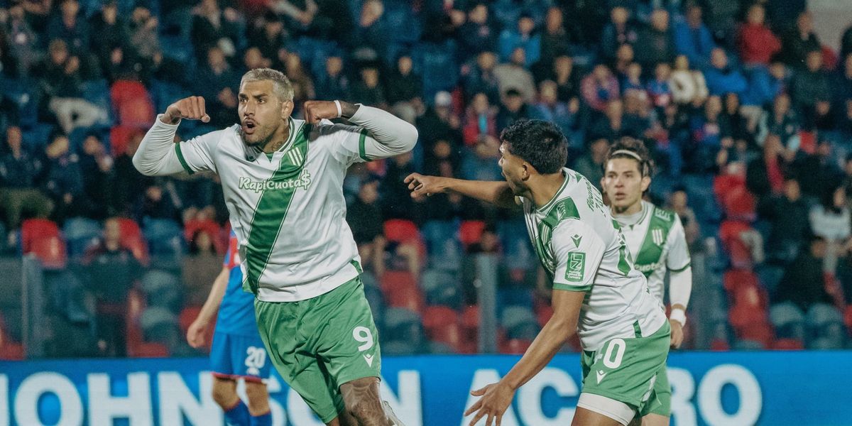 Adrián Balboa encaminó el triunfo de Banfield en Victoria.