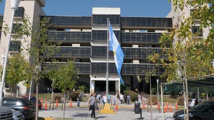 declaro el hombre que fue detenido por apunalar a su vecino en budge