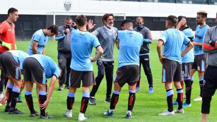 Brown sumó minutos de juego durante el receso.