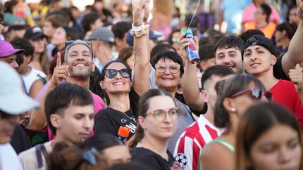 Miles de vecinos se acercaron a disfrutar del Carnaval en la Plaza Grigera.